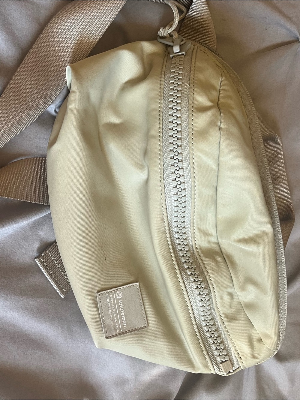 lululemon 3L athletica Cream Crossbody Belt Bag